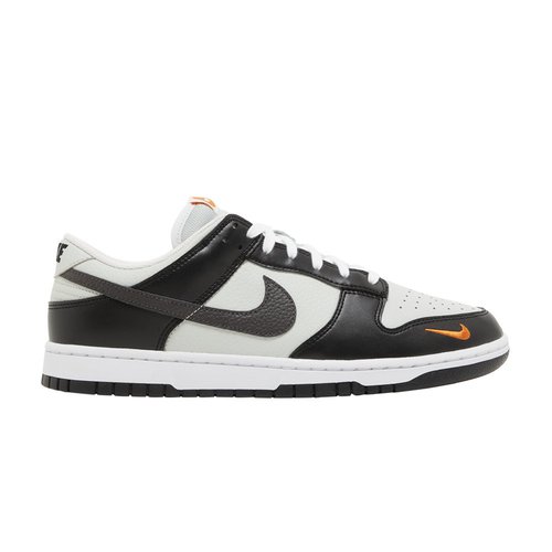 Nike Dunk Low Preto (Swoosh laranja)